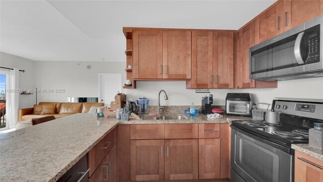 Building Photo - 1627 SW 37th Ave