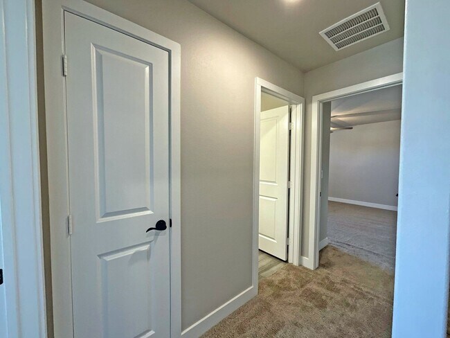 Building Photo - 2408 Outlaw Ct