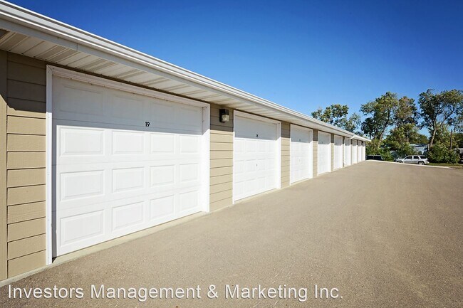 Building Photo - 2105 5th St NW