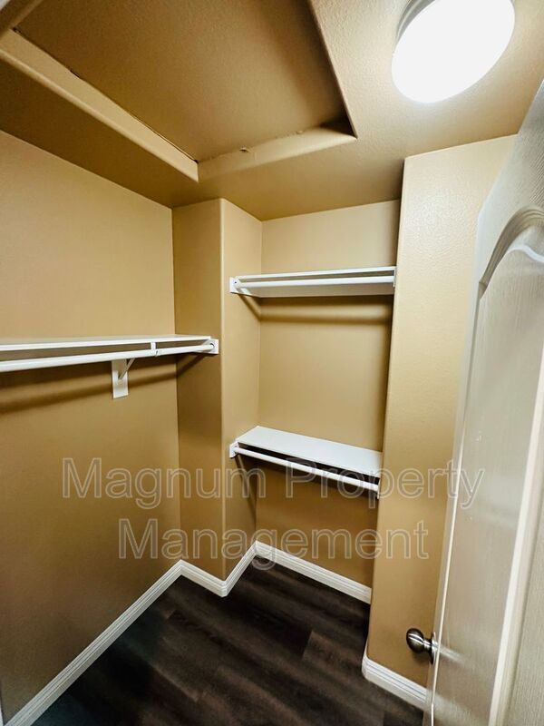 Building Photo - 34089 Dianthus Ln