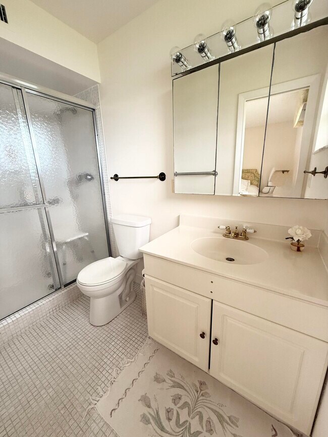 Building Photo - 734 Nantucket Cir