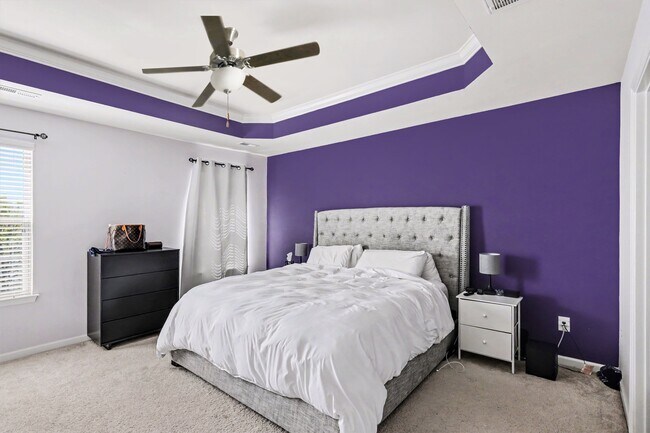 Building Photo - 4011 Zilker Park Dr