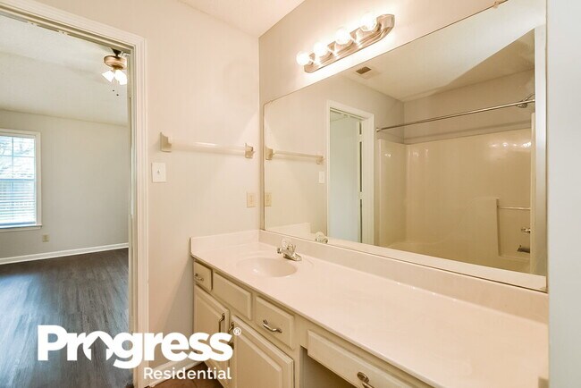 Building Photo - 1031 Leconte Hill Cove
