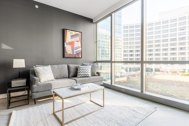 Primary Photo - 2140 L St NW