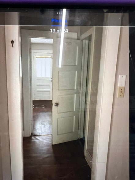 Building Photo - 1313 Winona Ave