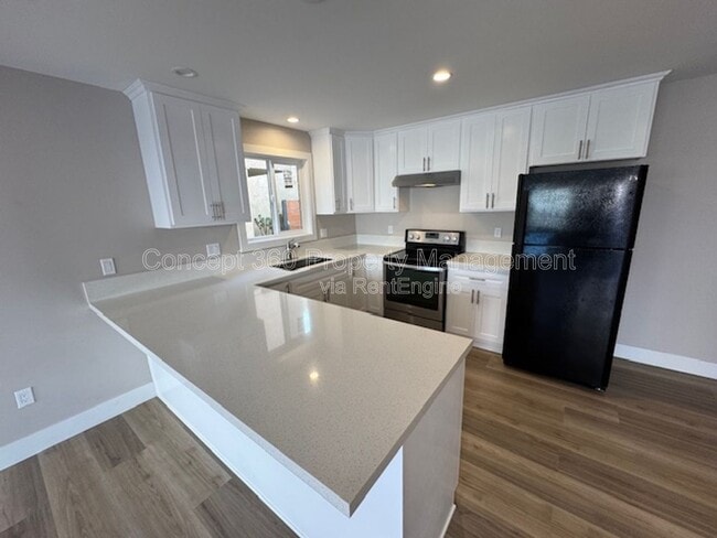 Building Photo - 1421 Obispo Ave