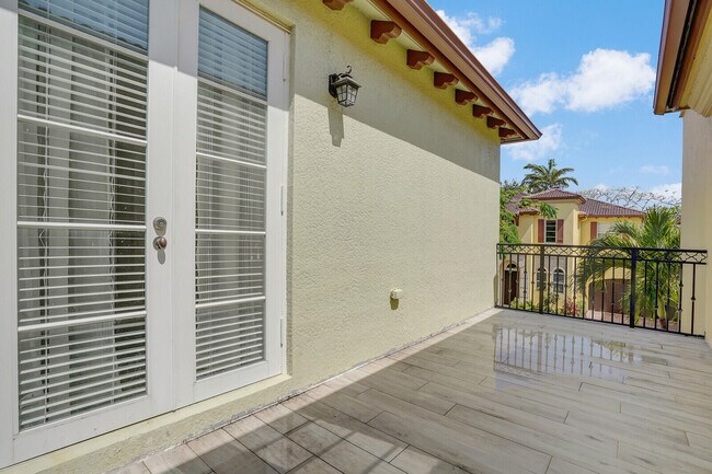 Building Photo - 138 Via Palma Ln