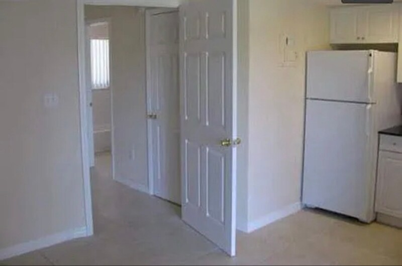 Building Photo - 229 W Lancaster Rd