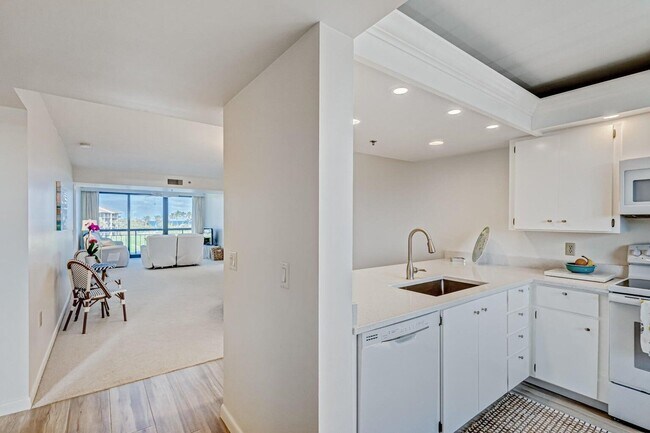 Building Photo - 601 S Seas Dr