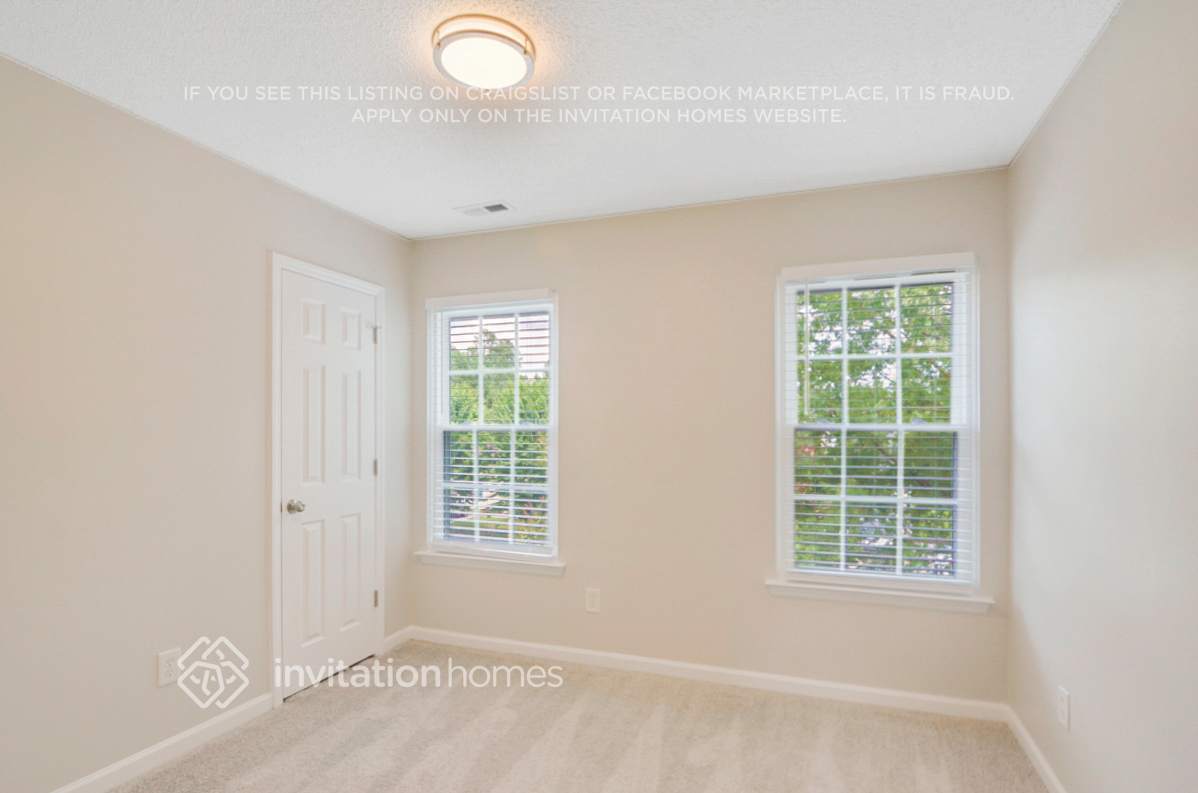 Building Photo - 4921 Silverdene St