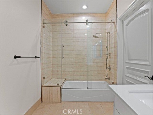 Building Photo - 1598 Long BCH