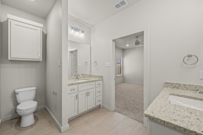 Building Photo - Brand new townhomes in Iron Horse!