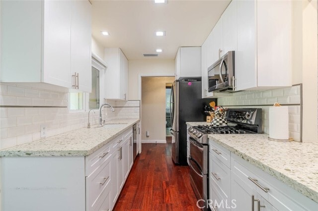 Building Photo - 660 Woodbury Rd