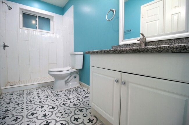 Building Photo - 20074 Crazy Horse Cir