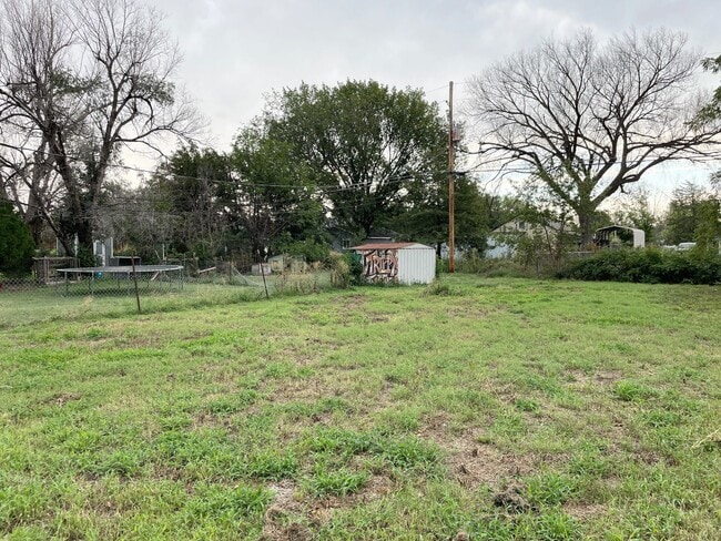 Building Photo - Affordable Two Bedroom