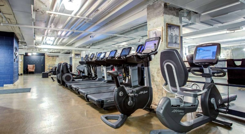 Building Photo - 98 W Chicago Ave