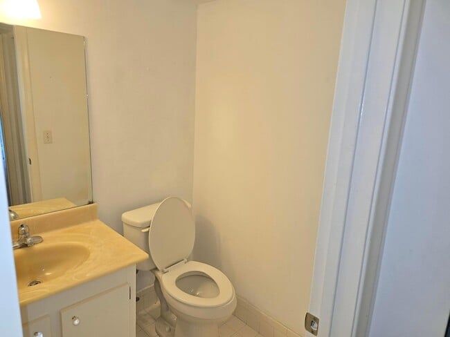 Building Photo - 151 SW 135th Terrace
