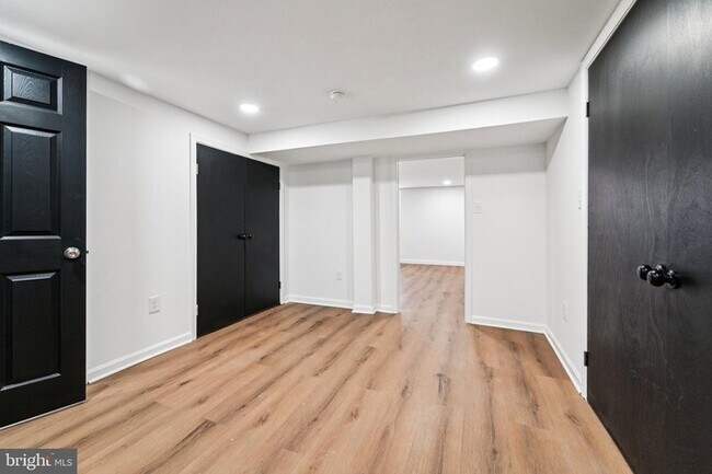 Building Photo - BEAUTIFUL 3 Bedroom 2 Bathroom Home