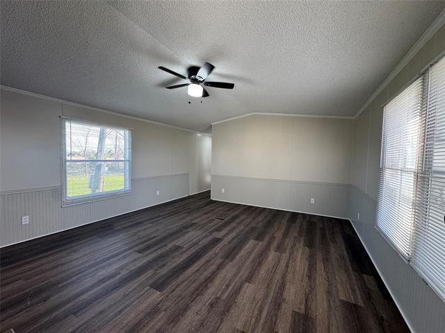 Building Photo - 1204 Traders Rd