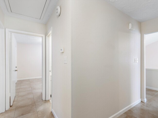 Building Photo - 13515 Wimbledon Oaks Dr
