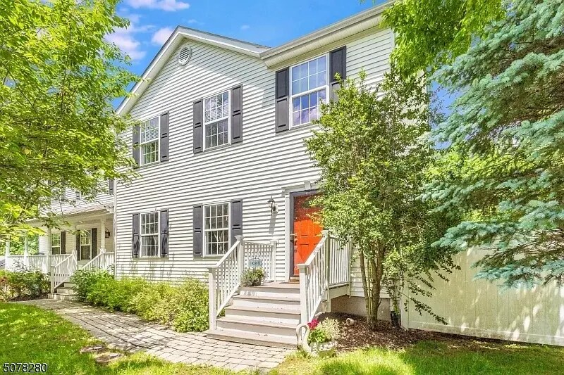 Building Photo - 112 Peapack Rd