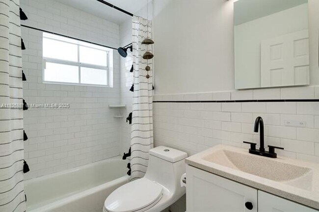Building Photo - 6761 SW 76th Terrace