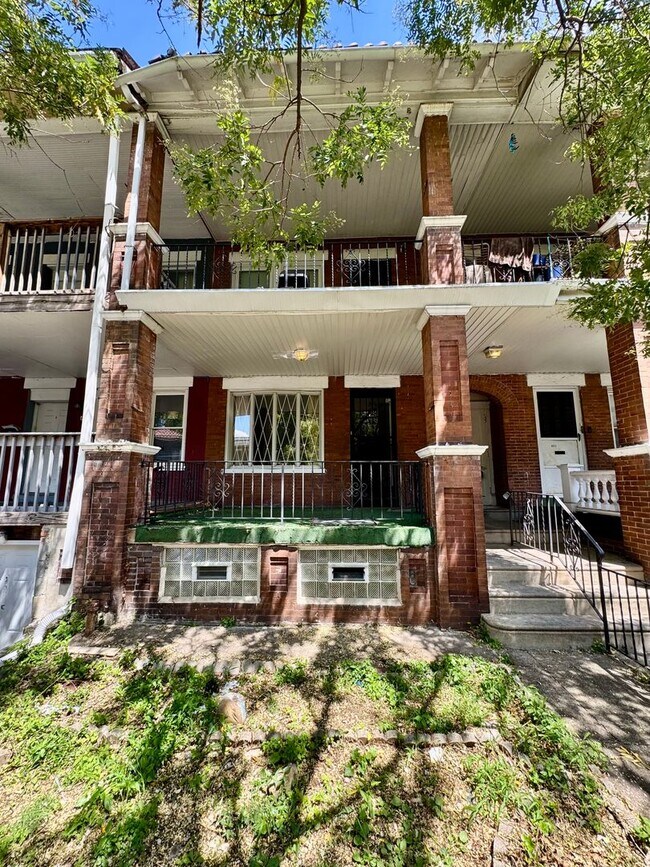 Primary Photo - 6023 Catharine St