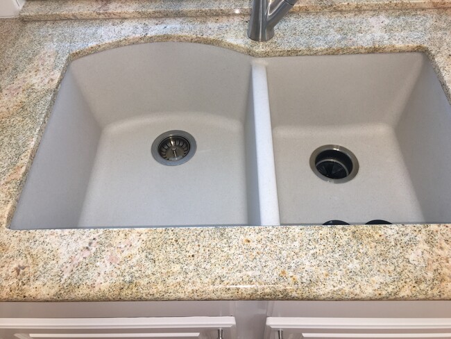 Large kitchen sink with granite countertops - 15026 Camden Ave