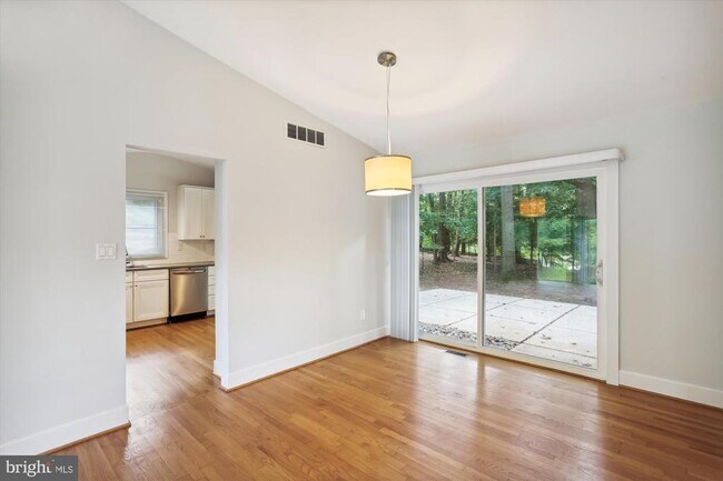 Building Photo - 8206 Stone Trail Dr