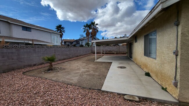 Building Photo - Charming one-story house