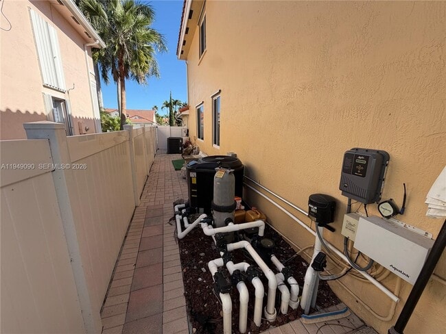 Building Photo - 364 SW 188th Ave