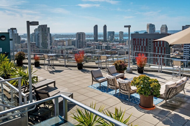Roof Deck - 1080 Park Blvd