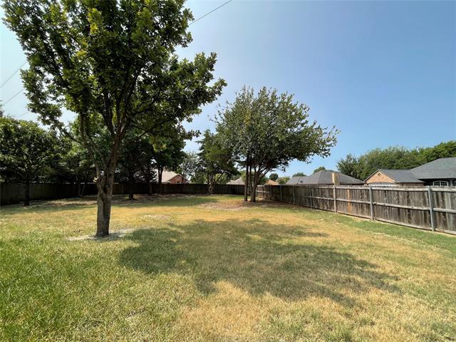 Building Photo - 6030 Bentwood Dr