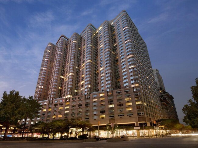 Primary Photo - 30 W 63rd St