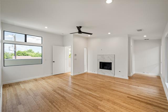 Building Photo - 4230 Munger Ave
