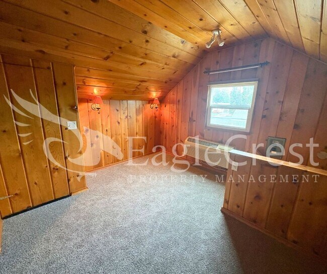 Building Photo - 127SW6