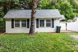 Building Photo - 710 S Wabash Ave