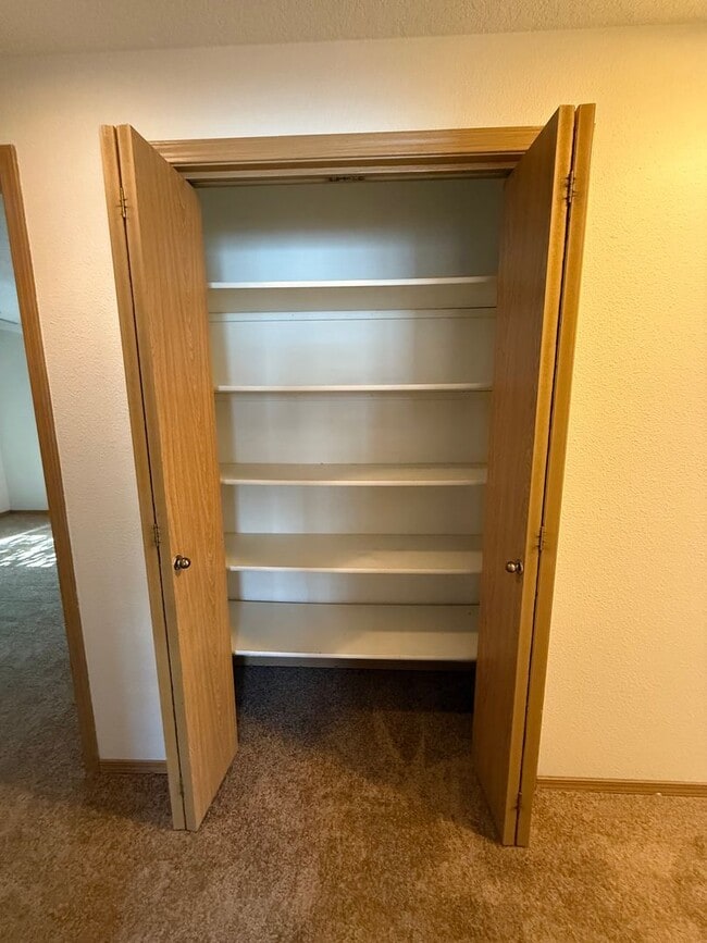 Building Photo - 1/2 Month Free – Updated 3BR/2BA Ranch in ...