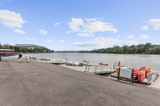 Building Photo - 1080 Wisconsin Ave NW