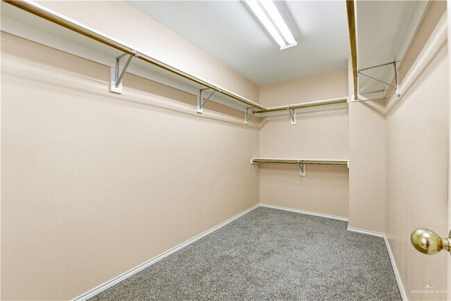 Building Photo - 14 Frontera Rd