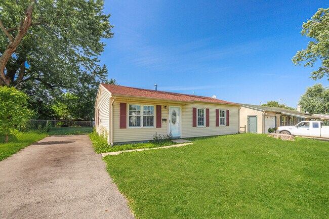Building Photo - 1240 Berwald Dr