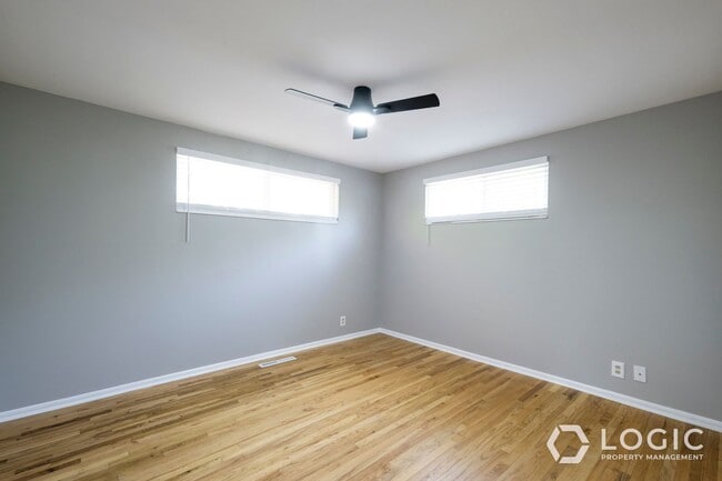 Building Photo - Stunning Single Family Home In Excellent L...