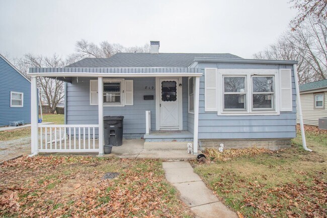 Primary Photo - Completely Renovated and Affordable 3 BR Home