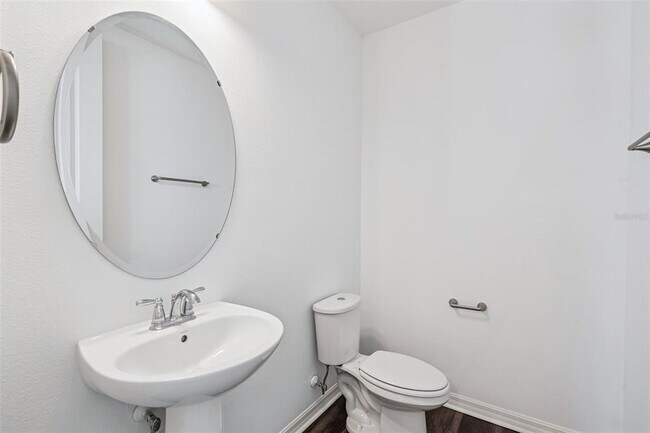 Building Photo - 12620 Willstatter Ave