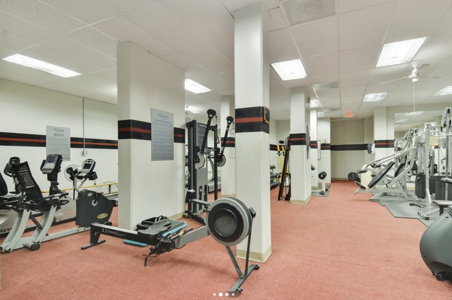 Exercisse room in the bldg - 4515 Willard Ave