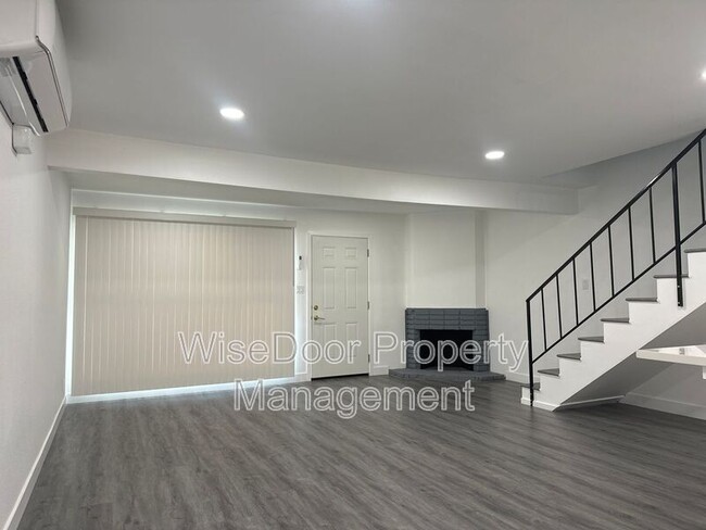 Building Photo - 1812 E Adams Ave