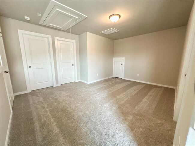 Building Photo - 12143 Ridge Top Dr