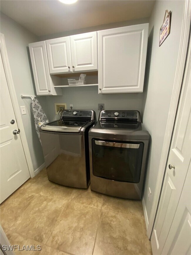 Building Photo - 5301 Whitten Dr