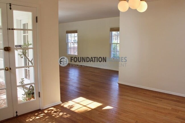 Building Photo - 123 Forbes Ave