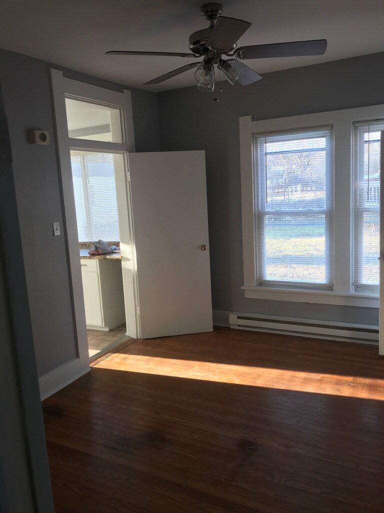 Building Photo - 734 Polk St